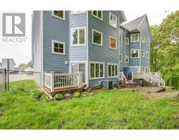 26 - 374 FRONT STREET - 43