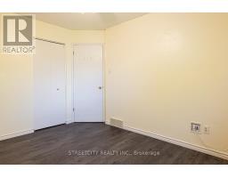 10 BARRYDALE CRESCENT - 27