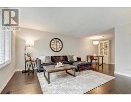 23 WENLOCK CRESCENT - 8
