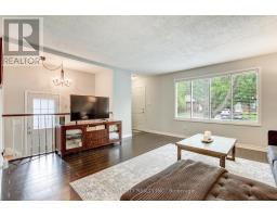 23 WENLOCK CRESCENT - 9