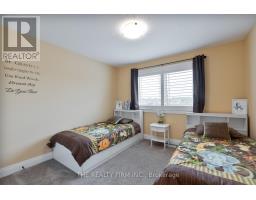 175 BOARDWALK WAY - 24