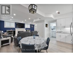 175 BOARDWALK WAY - 32