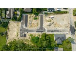 27 - 414 OLD WONDERLAND ROAD - 37