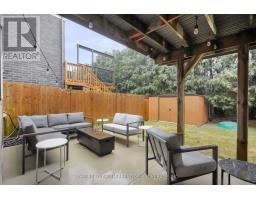 27 WILLIS AVENUE - 31