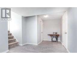 33 EDMUNDS CRESCENT - 20