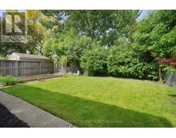 33 EDMUNDS CRESCENT - 23