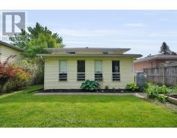 33 EDMUNDS CRESCENT - 24