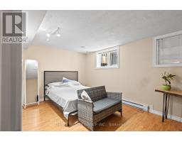 170 OLYMPIC CRESCENT - 27