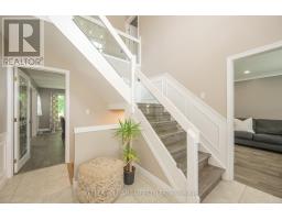 18 THUNDERBIRD CRESCENT - 2