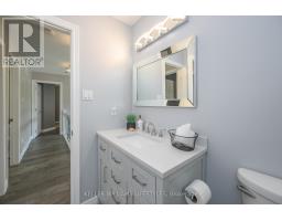 18 THUNDERBIRD CRESCENT - 25