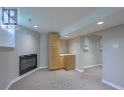 18 THUNDERBIRD CRESCENT - 31