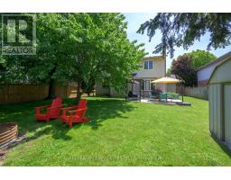 18 THUNDERBIRD CRESCENT - 41