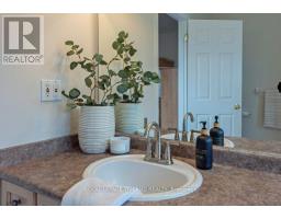 865 BARCLAY ROAD - 29