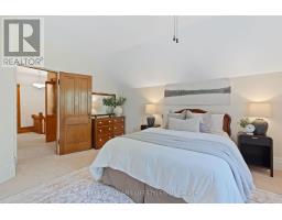 77 BYRON AVENUE E - 29
