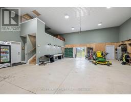 43297 ROBERTS LINE - 33
