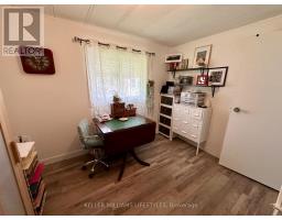 16 VELMA STREET - 26
