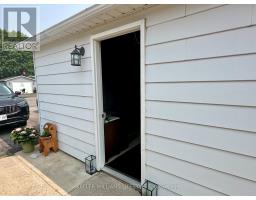 16 VELMA STREET - 30