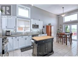 1788 BAYSWATER CRESCENT - 9