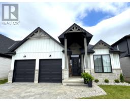 11 BRISCOE CRESCENT - 1