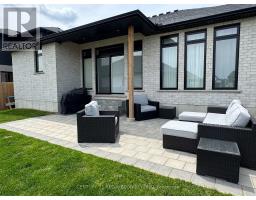 11 BRISCOE CRESCENT - 42