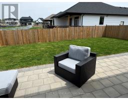 11 BRISCOE CRESCENT - 43