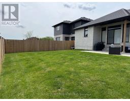 11 BRISCOE CRESCENT - 45