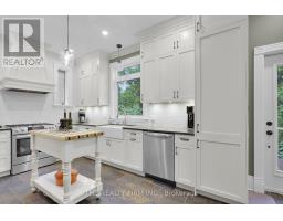 863 MAITLAND STREET - 14