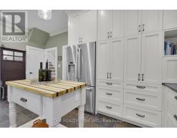 863 MAITLAND STREET - 16
