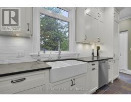 863 MAITLAND STREET - 17
