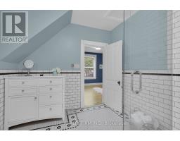863 MAITLAND STREET - 26