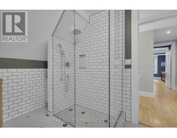 863 MAITLAND STREET - 32