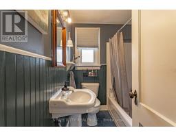 137 ERIE STREET - 9