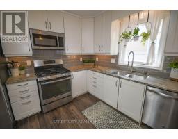 295 WALMER GROVE - 17