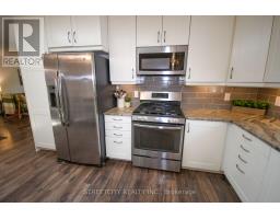 295 WALMER GROVE - 18