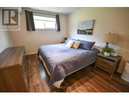 295 WALMER GROVE - 34