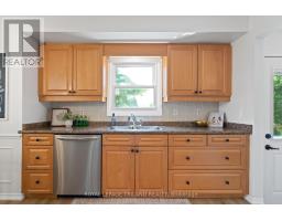 126 HIGHVIEW DRIVE - 22