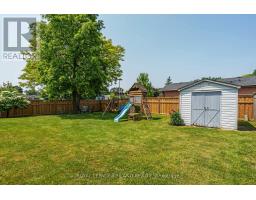 126 HIGHVIEW DRIVE - 44