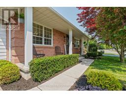 126 HIGHVIEW DRIVE - 5