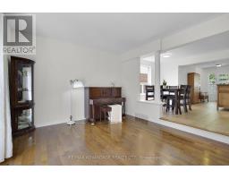 176 ROSSMORE COURT - 18
