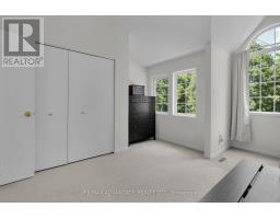 176 ROSSMORE COURT - 22