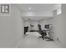 176 ROSSMORE COURT - 30