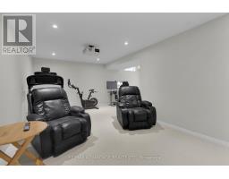 176 ROSSMORE COURT - 33