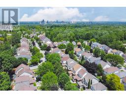 176 ROSSMORE COURT - 43