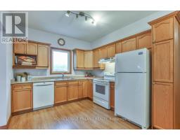 41 GREYROCK CRESCENT - 11