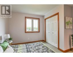 41 GREYROCK CRESCENT - 26