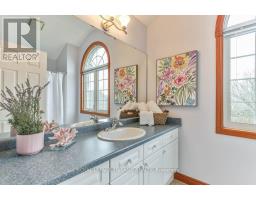41 GREYROCK CRESCENT - 29
