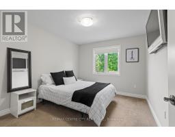 4 ASHBY CRESCENT - 25