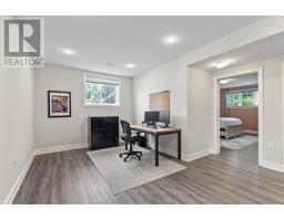 4 ASHBY CRESCENT - 32