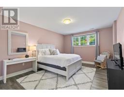 4 ASHBY CRESCENT - 33