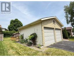 35 MIDALE COURT - 4